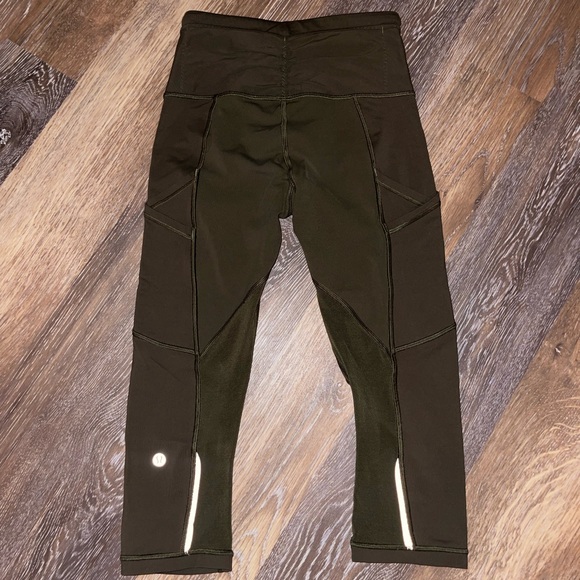 Lululemon Athletica Olive Green 23” Cropped Leggings with Pockets + Mesh Detail - Picture 4 of 6